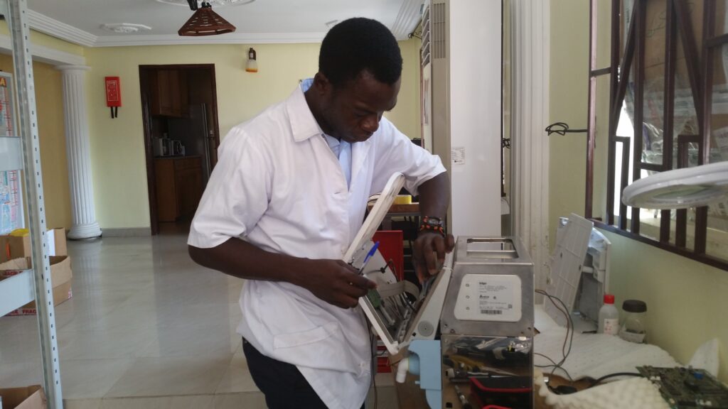 Alex Nii Nortey Dowuona working as a Biomedical Engineering Manager