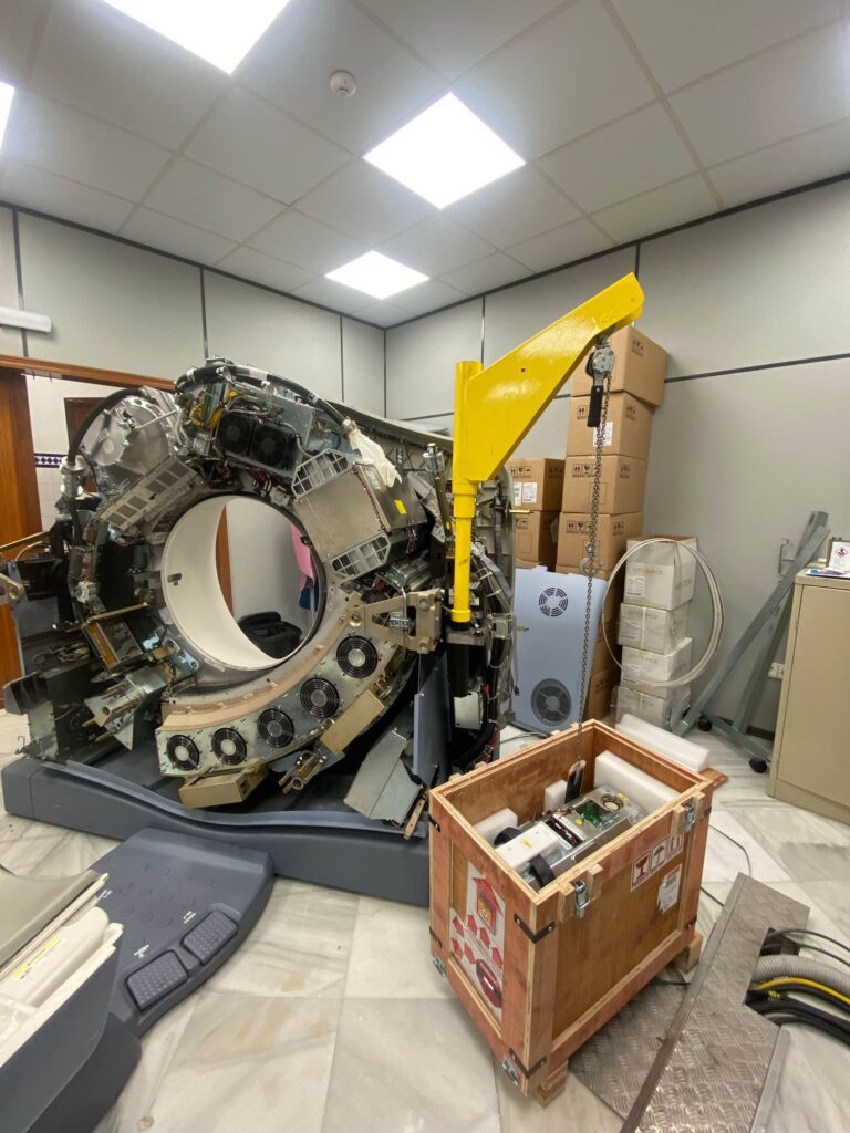 VCT GE CT scanner opened