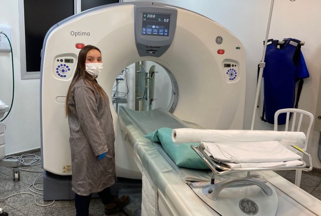 Lorena Leal Dos Santos by GE Optima MRI scanner
