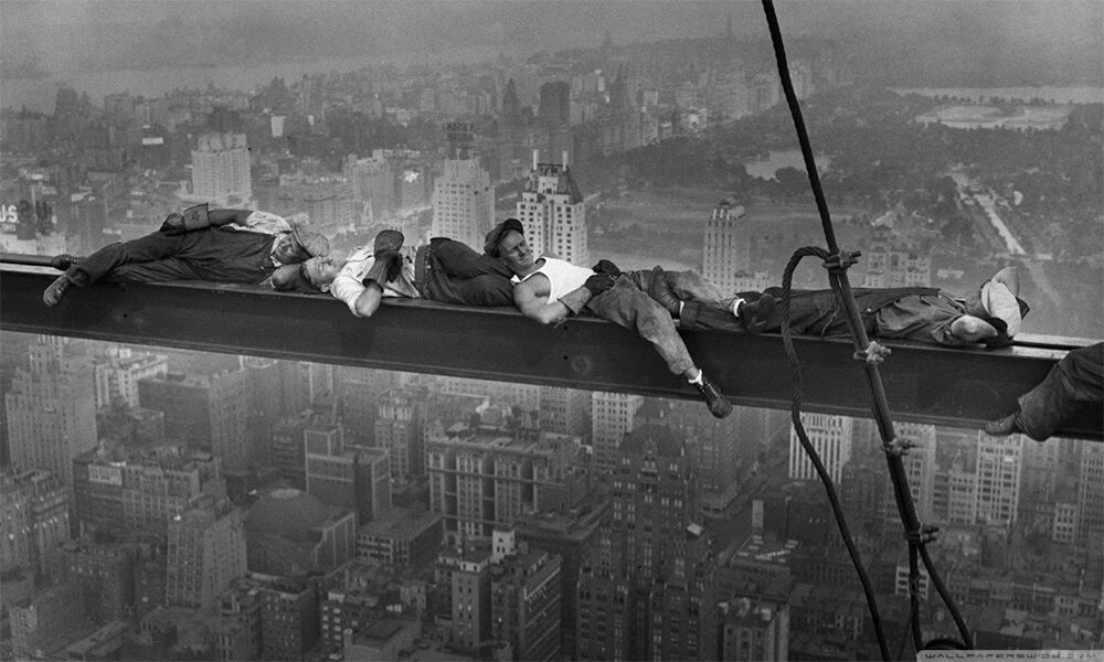 New York construction workers taken during the construction of Rockefeller Center 1932