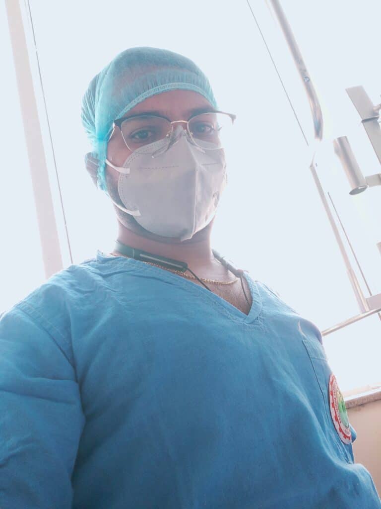 a biomedical engineer in ppe