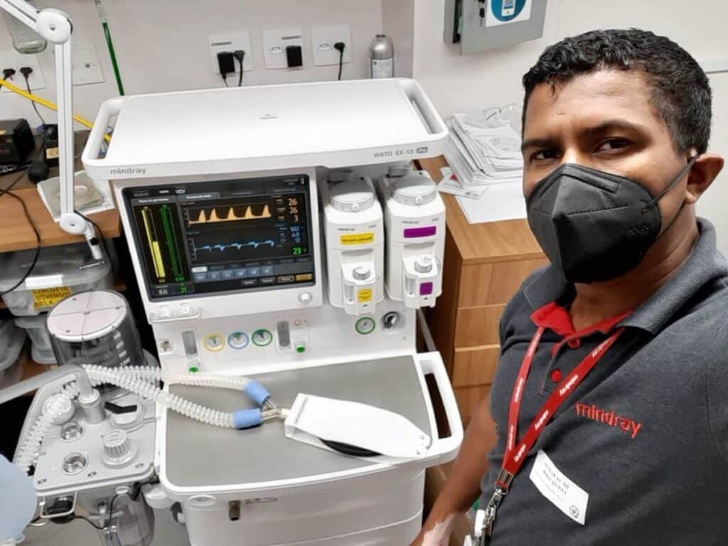Antonio Marcos Soares Santos Customer Support Engineer installing Mindray equipment during Covid.