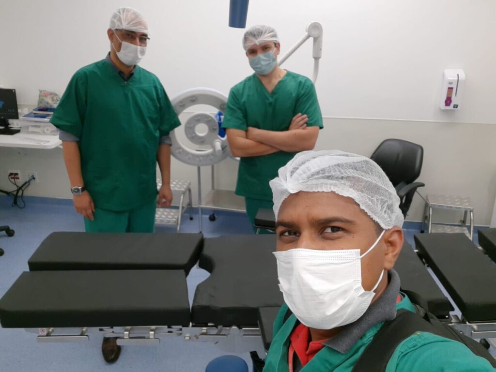 Antonio Marcos Soares Santos customer support engineer with medical staff