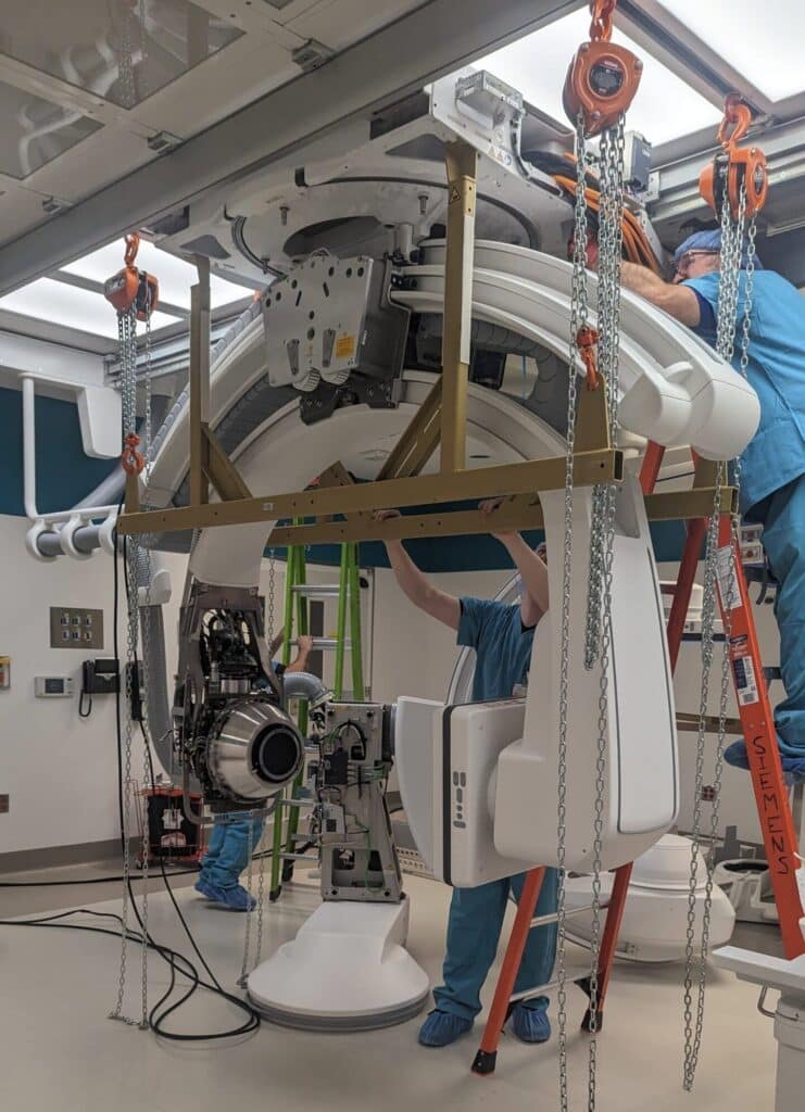 Working in healthcare biomedical equipment technicians