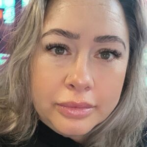 Profile photo of AMANDA BENNETT